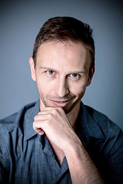 Sanin Milavić as Miloš