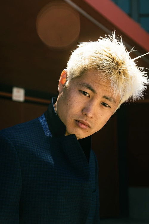 Joe Akira as Shiz Kubo