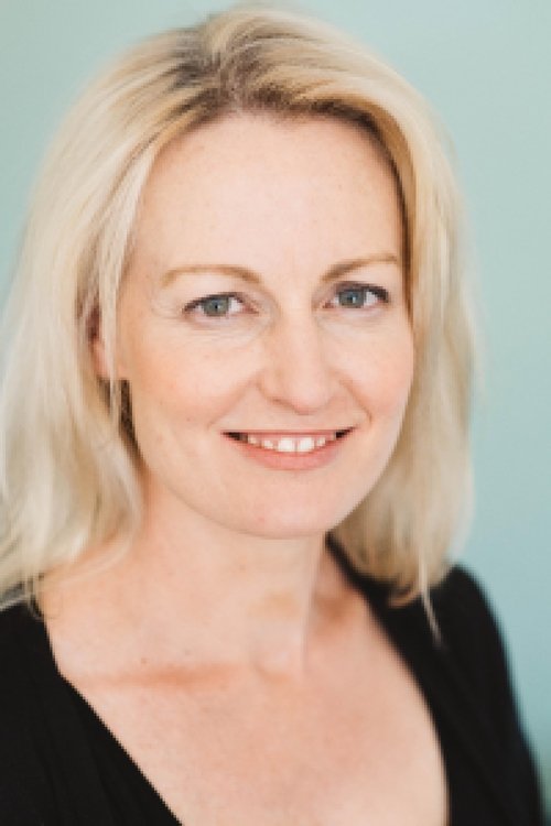 Gabby Llewelyn as Shazza