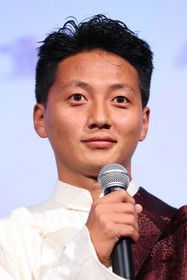 Tseten Tashi as Younger Son