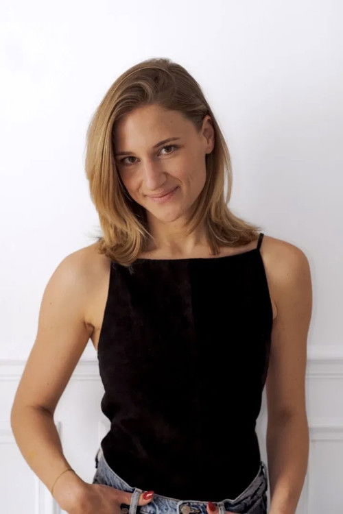 Clémence THOMAS as Femme