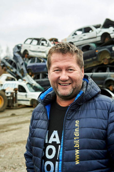 Bjarne Brøndbo as Bjarne Brøndbo