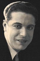 Felipe Fernansuar as Miguel