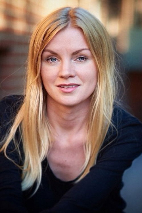 Clara Kallenius as civil woman