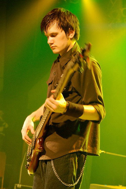 Evgeny Ognev as Бас-гитарист