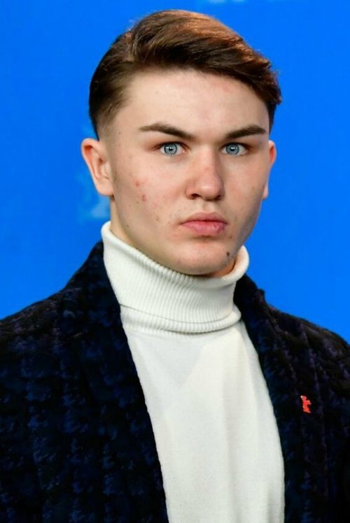 Artem Tkachuk as Young Oreste