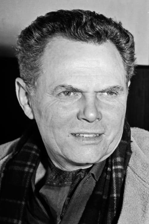 Karl John as Inspector Kleiber