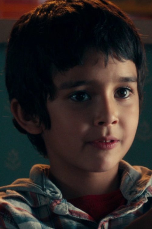 Kaden Leos as Benicio