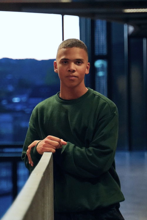 Theo Sundby as Lucas