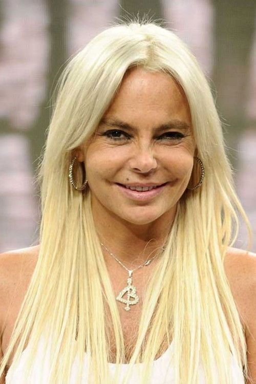 Leticia Sabater as Clara García