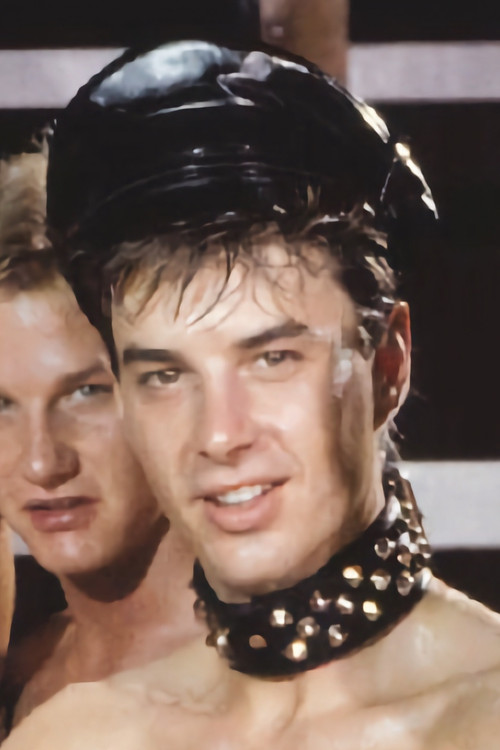 Sean Lawrence as Mały Joey