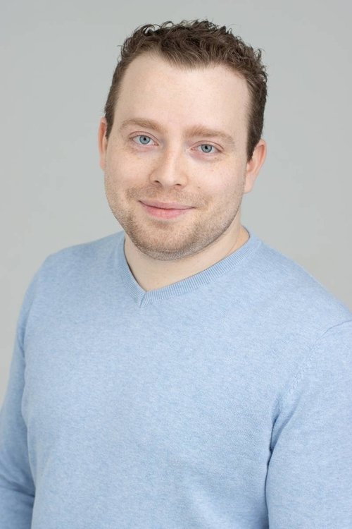 Pavel Mikhailov as Alex