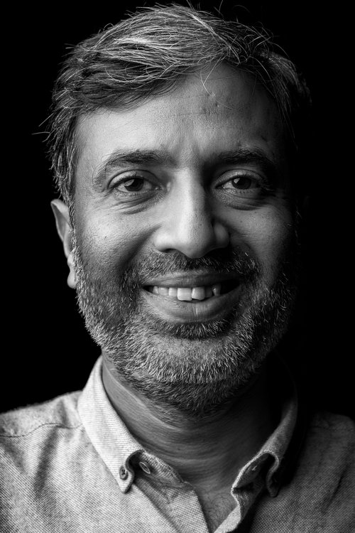 Pushpendra Singh as Dhabba Owner