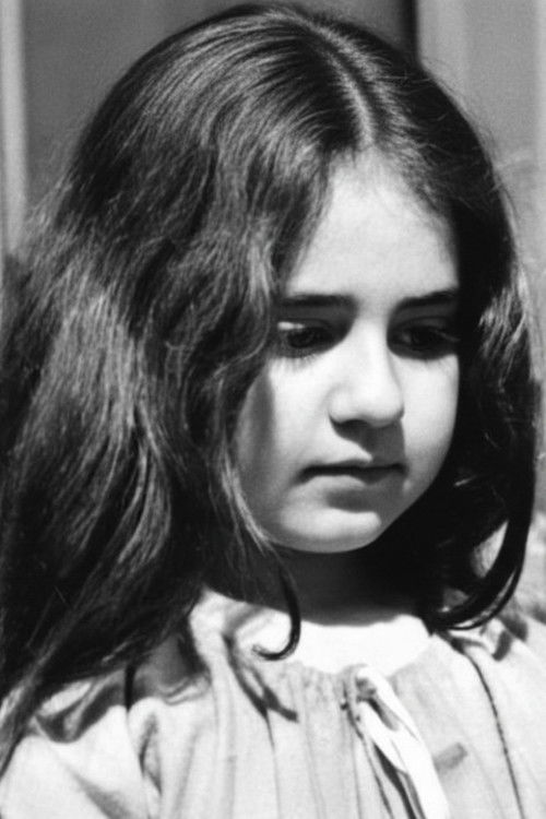 Elisa D’Agostino as Ana Maria (a Pingo de Gente)