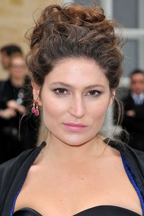 Stella Schnabel as Ozzy