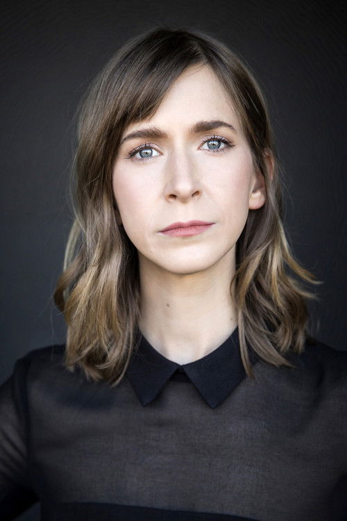 Deanna Rooney as Joanna