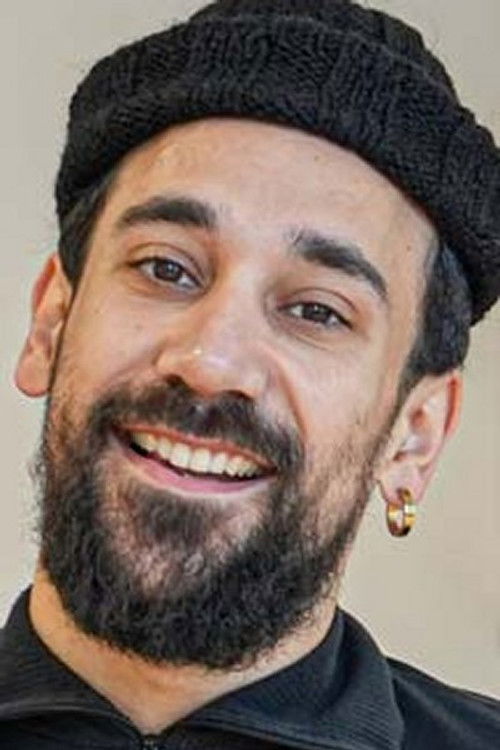 Hamun Maghsodlo as Booker