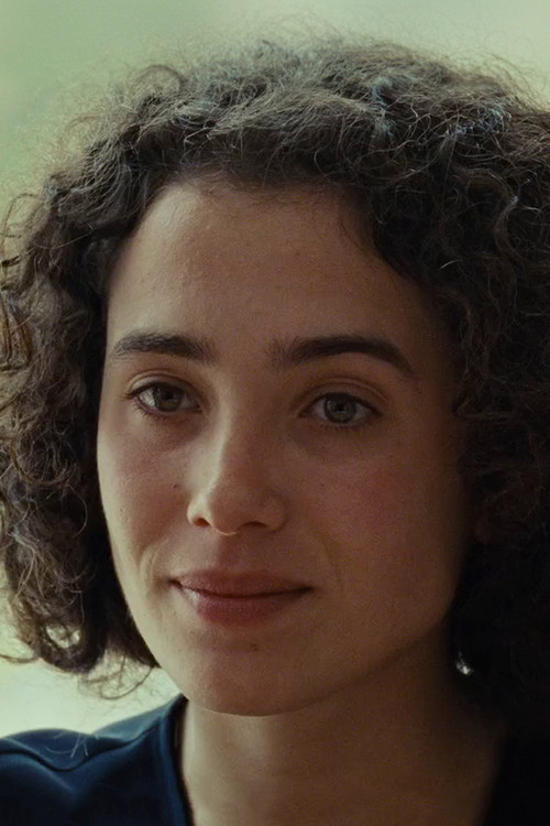 Joana Azevedo as Catarina, Ariane