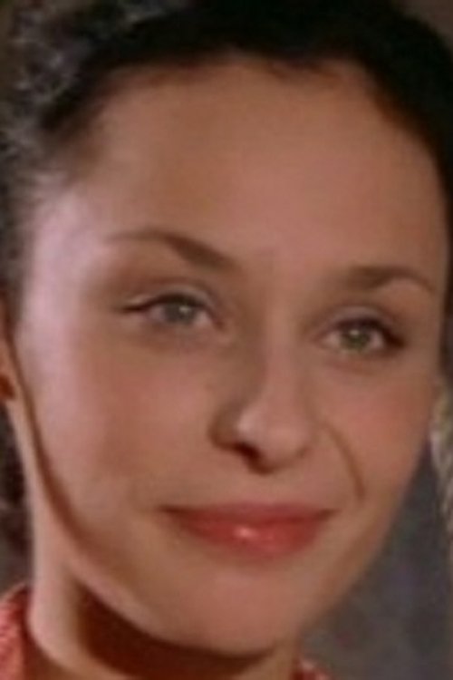 Marylin Guillaume as The girl who leaves the office