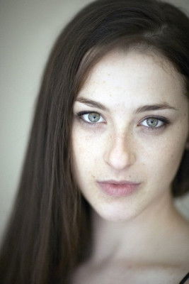 Angelica Barbareschi as Giovane Ragazza