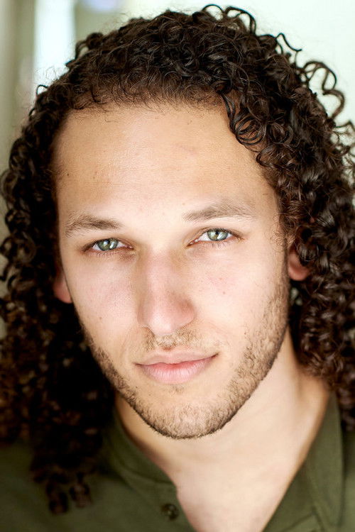 Alexander Jesus Burgos as Valor