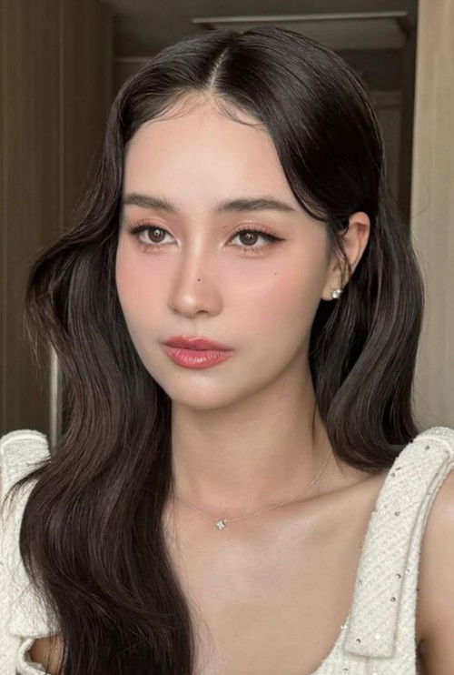 Jayna Angelina Stevens as Pat