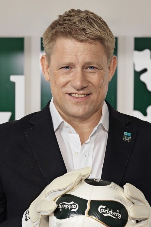 Peter Schmeichel as Self