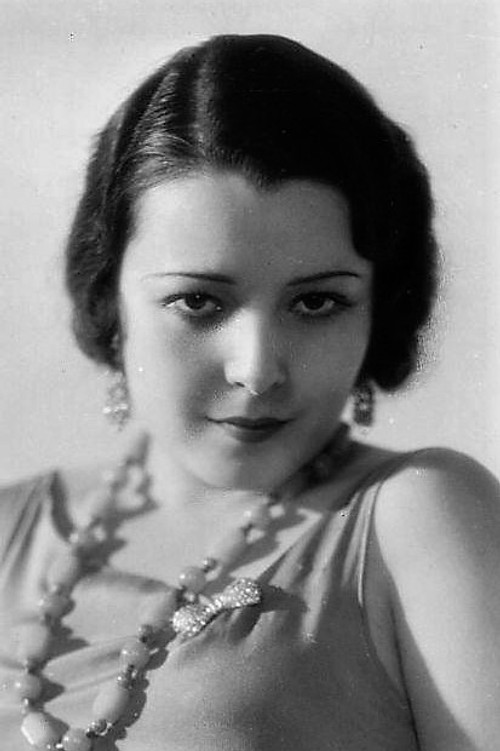 Lupita Tovar as Dolores Diego