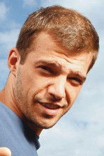 Cătălin Paraschiv as Barman