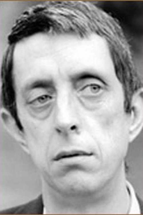 Valerio Isidori as Il barista / La sentinella