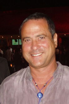 Dudu Topaz as Albert