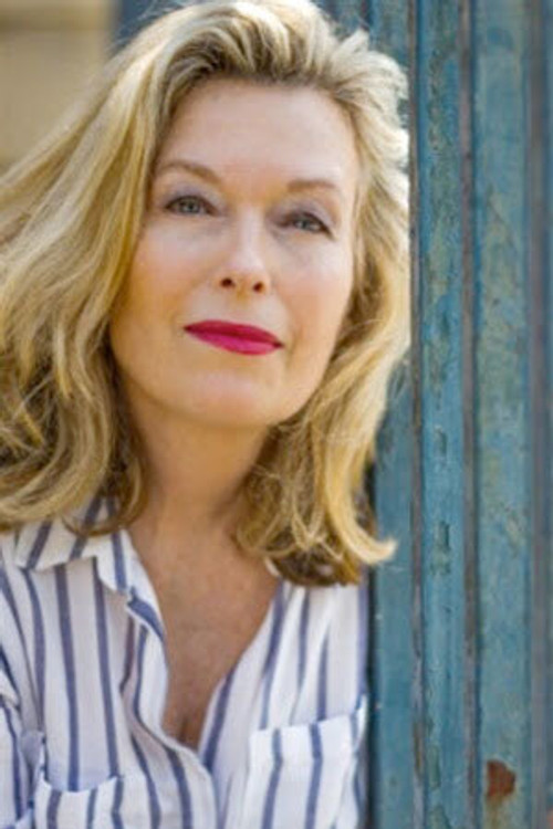 Catherine Gautier as Elizabeth