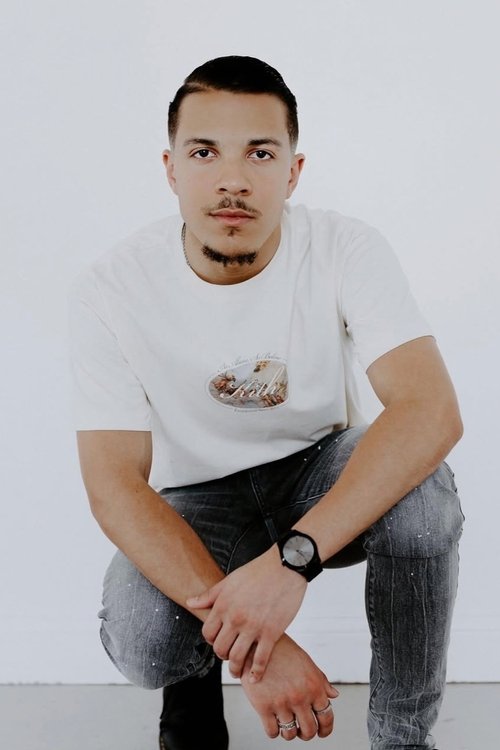 Adriel Flete as Julito