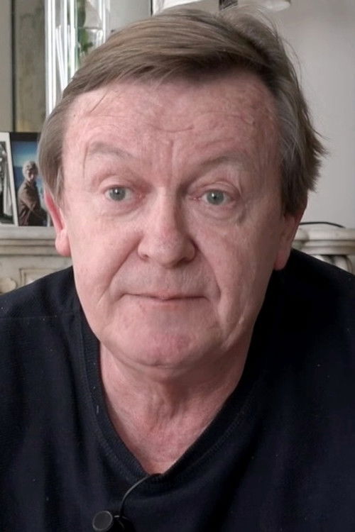 Jean Echenoz as Le conducteur de la Volvo