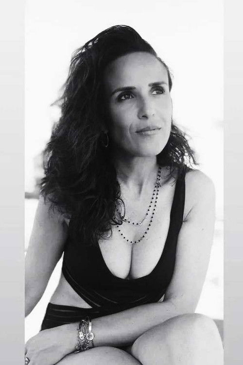 Jessica Agostini as Agostini