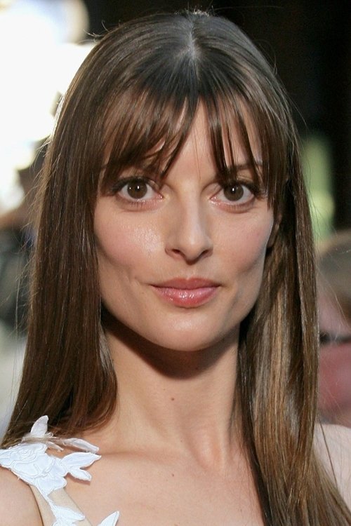 Bianca Roe as Sarah Costra