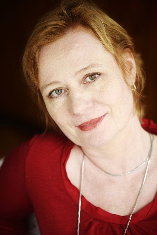 Bertina Henrichs as Femme qui parle allemand