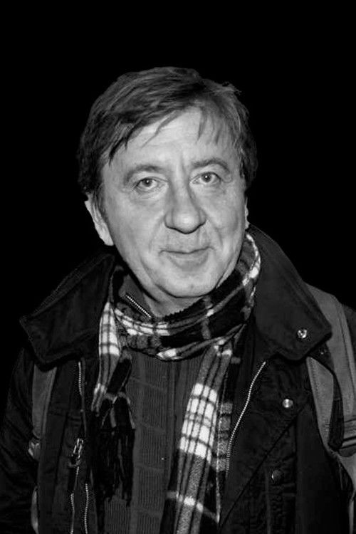 Gregor Bakovič as Miličnik 1