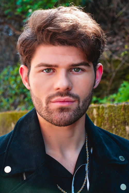 Kefir Klee as Warren