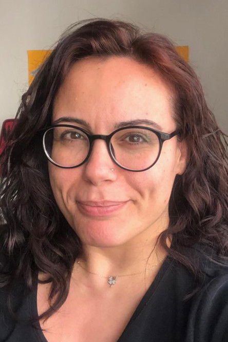 İdil Engindeniz as Meriem