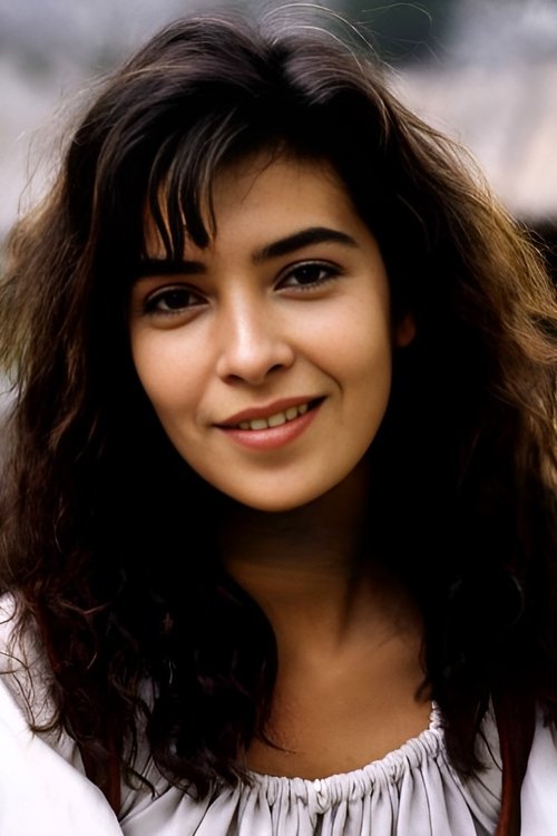 Patricia Adriani as Marisa