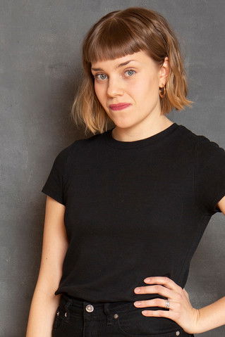 Anna Airola as Markon äiti