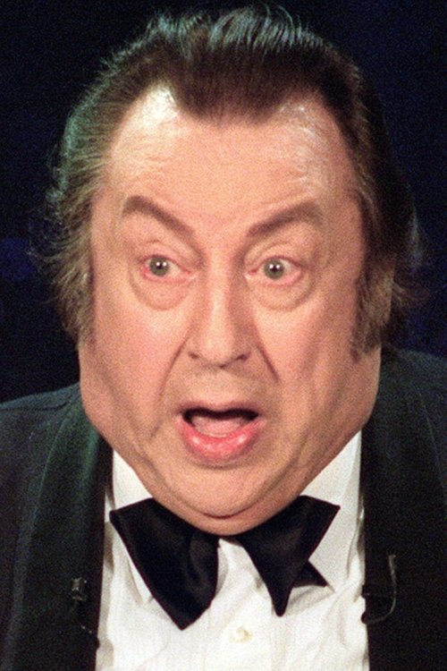 Raymond Devos as L'Homme du Port (uncredited)