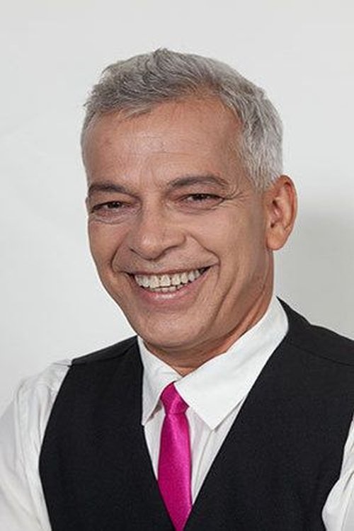 Jaime Arôxa as Judge