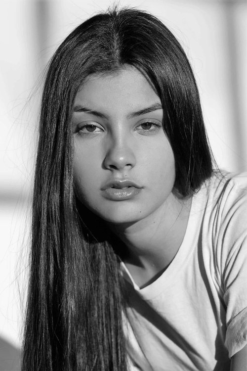 Clàudia Dalmau as Raki