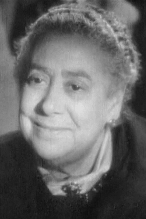 Alda de Aguiar as Senhora Augusta