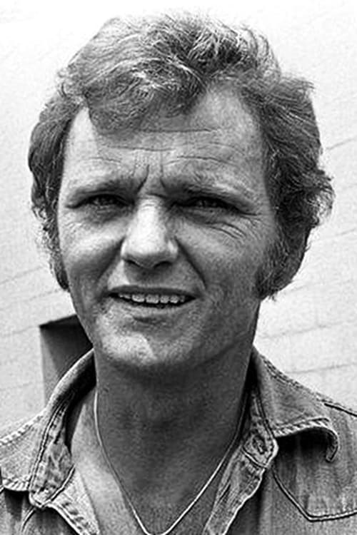 Jerry Reed as Red Beaulieu