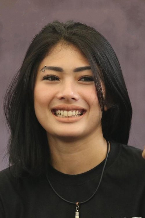 Nabila Putri as Anne