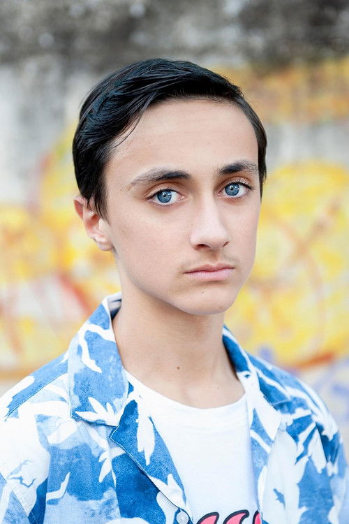 Francesco Liso as Vittorio