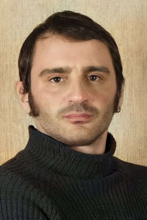 Onur Şenol as Faruk